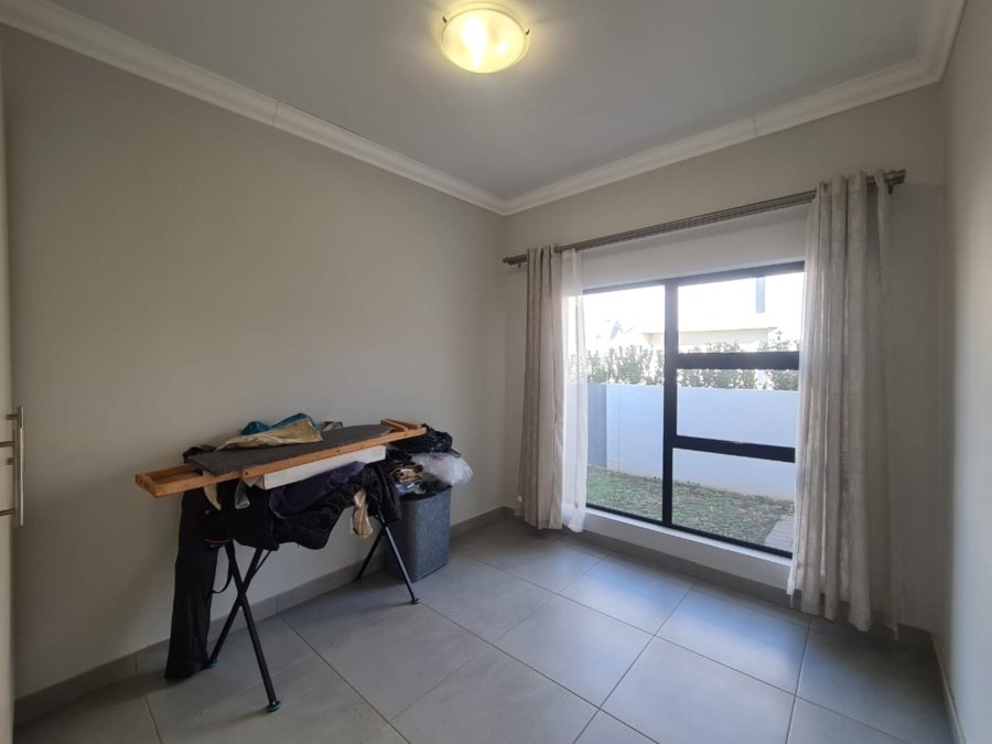 To Let 3 Bedroom Property for Rent in Melodie North West